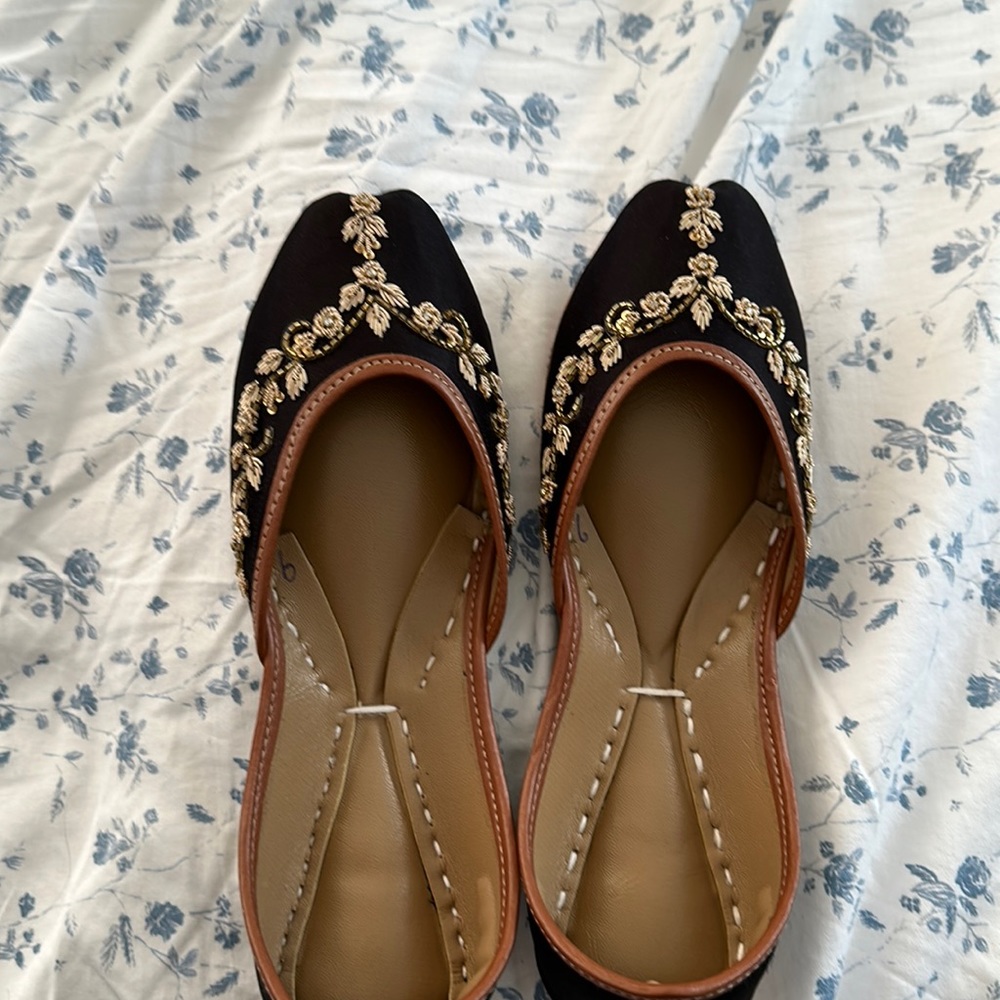 Leather beaded shoe